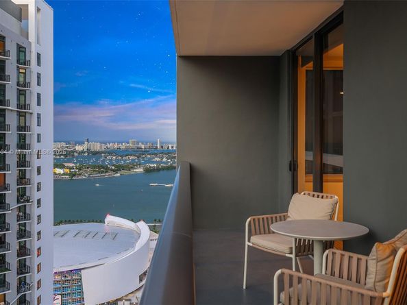 159 NE 6th St 3601, Miami FL 33132