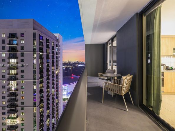 159 NE 6th St 3601, Miami FL 33132