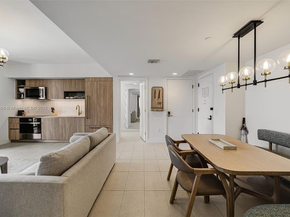 159 NE 6th St 3601, Miami FL 33132