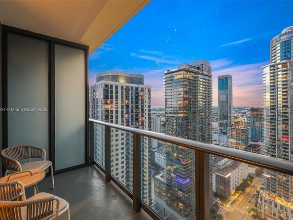159 NE 6th St 3601, Miami FL 33132