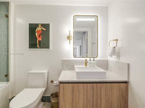 159 NE 6th St 3601, Miami FL 33132