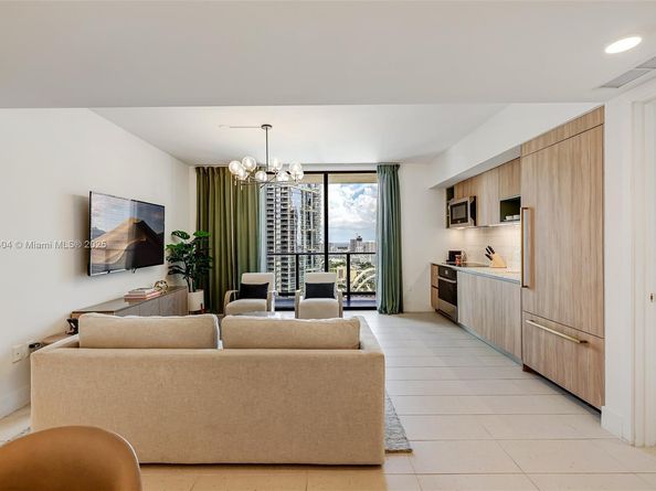 159 NE 6th St 3601, Miami FL 33132