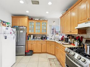 550 NE 173rd St, North Miami Beach FL 33162