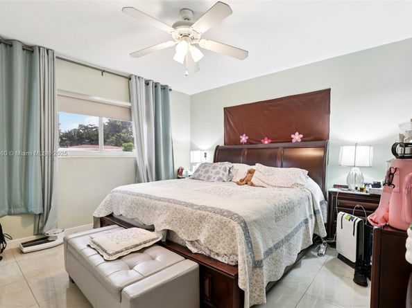 550 NE 173rd St, North Miami Beach FL 33162