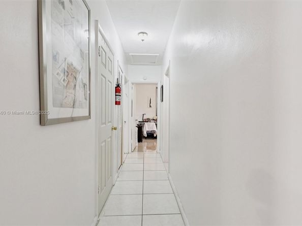 550 NE 173rd St, North Miami Beach FL 33162