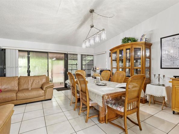 550 NE 173rd St, North Miami Beach FL 33162