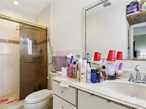 550 NE 173rd St, North Miami Beach FL 33162
