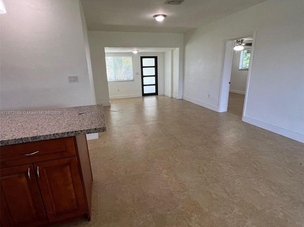 14721 Pierce St, Miami FL 33176