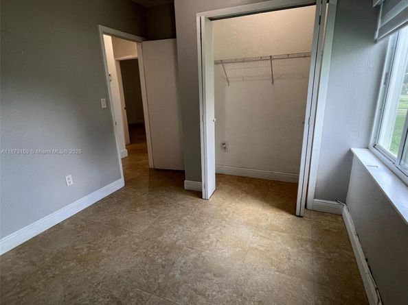 14721 Pierce St, Miami FL 33176