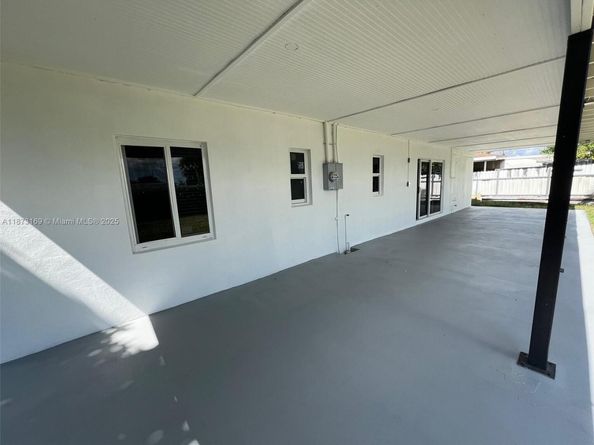 14721 Pierce St, Miami FL 33176
