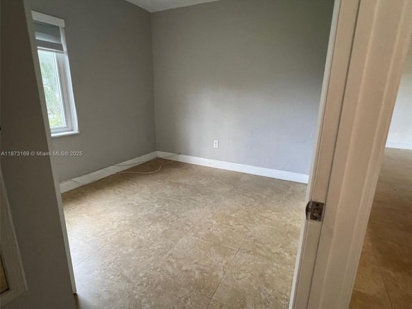 14721 Pierce St, Miami FL 33176