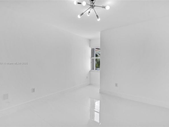 6644 NW 107th PL, Doral FL 33178