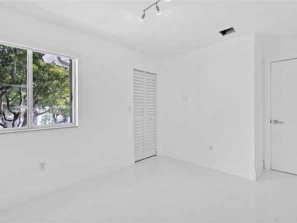 6644 NW 107th PL, Doral FL 33178