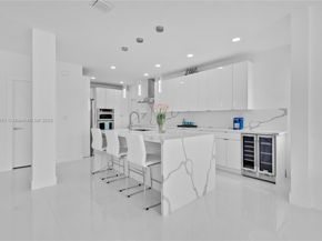 6644 NW 107th PL, Doral FL 33178