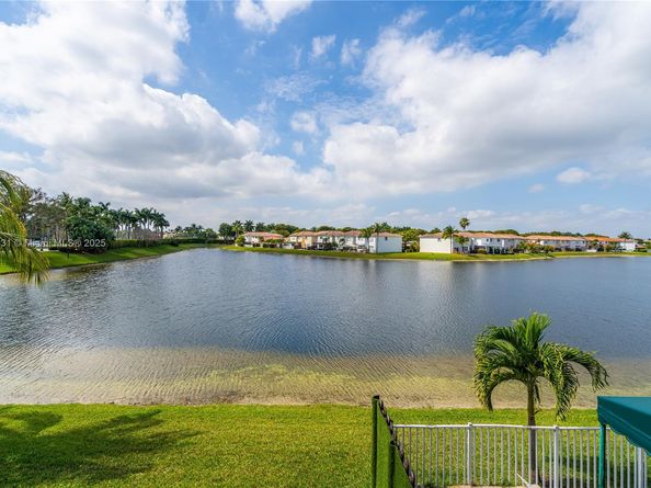 6644 NW 107th PL, Doral FL 33178