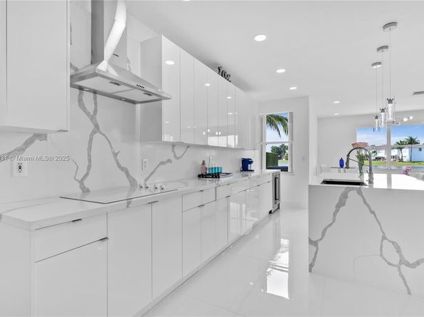 6644 NW 107th PL, Doral FL 33178