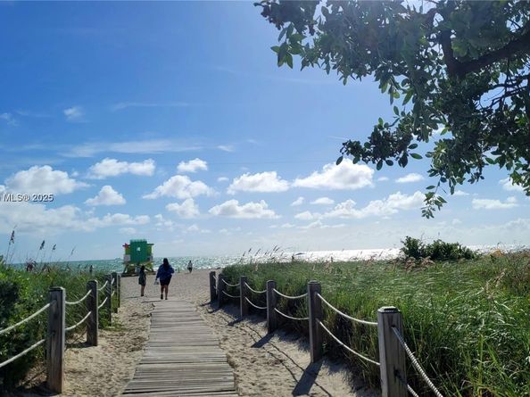 335 Ocean Dr 215, Miami Beach FL 33139
