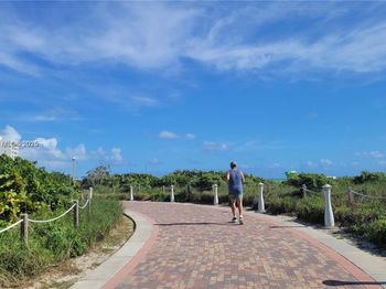 335 Ocean Dr