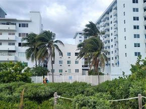 335 Ocean Dr 215, Miami Beach FL 33139