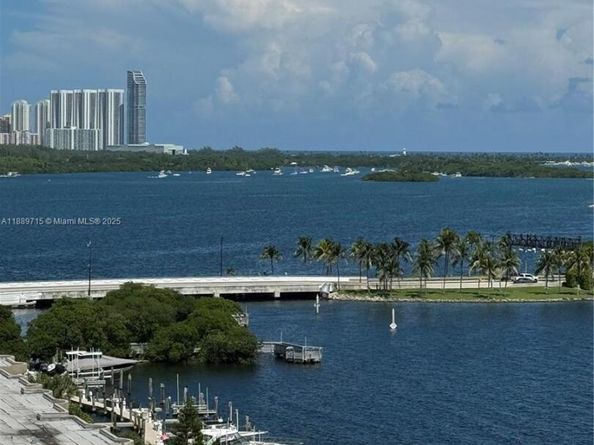 11930 N Bayshore Dr 1103, North Miami FL 33181