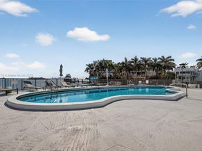 11930 N Bayshore Dr 1103, North Miami FL 33181