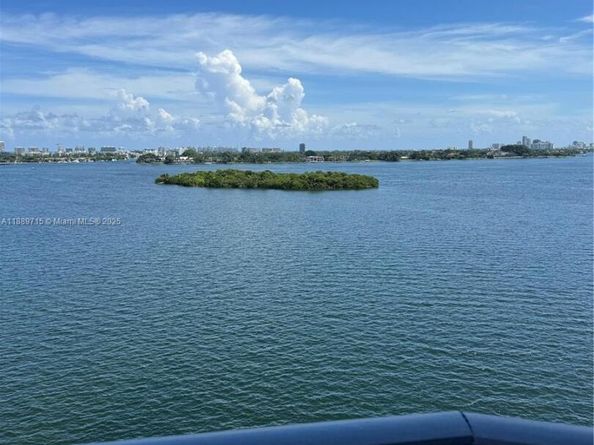 11930 N Bayshore Dr 1103, North Miami FL 33181