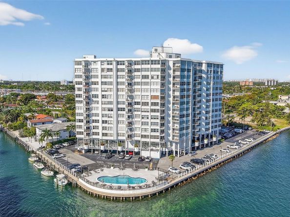 11930 N Bayshore Dr 1103, North Miami FL 33181