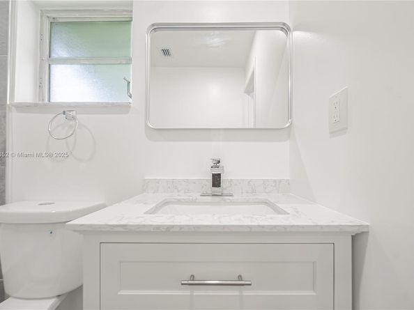 2106 Alfred Dr, Boynton Beach FL 33426