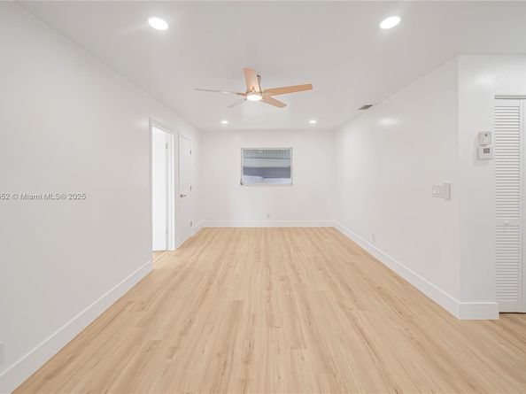 2106 Alfred Dr, Boynton Beach FL 33426