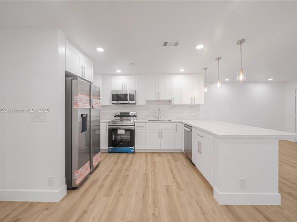 2106 Alfred Dr, Boynton Beach FL 33426