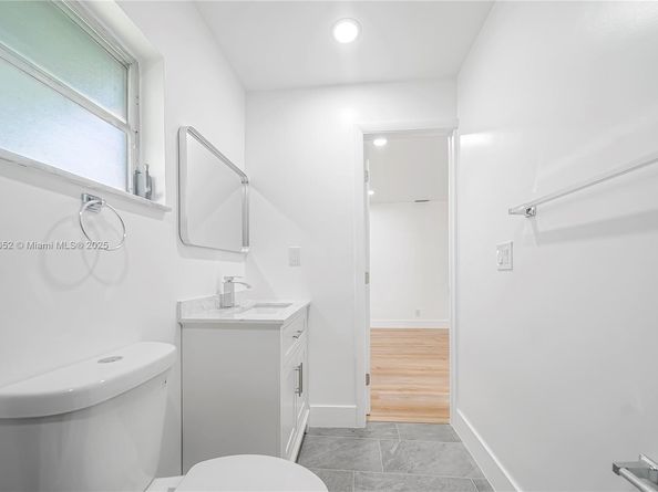 2106 Alfred Dr, Boynton Beach FL 33426