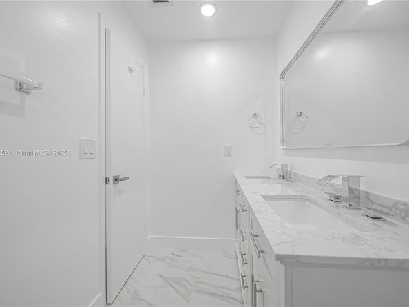2106 Alfred Dr, Boynton Beach FL 33426