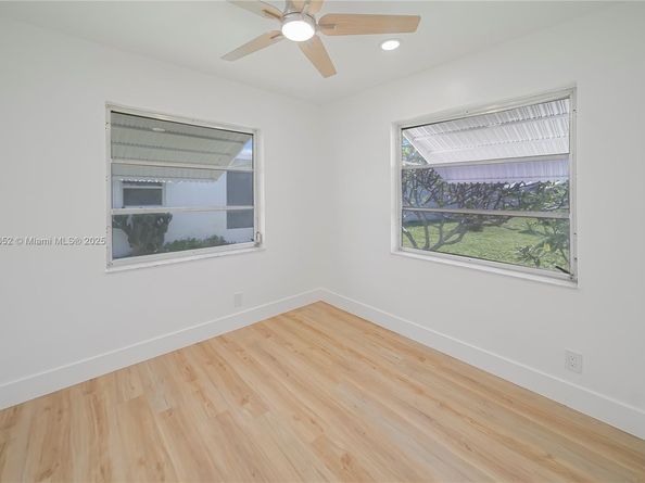 2106 Alfred Dr, Boynton Beach FL 33426