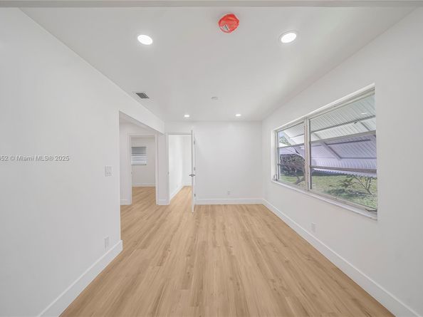 2106 Alfred Dr, Boynton Beach FL 33426
