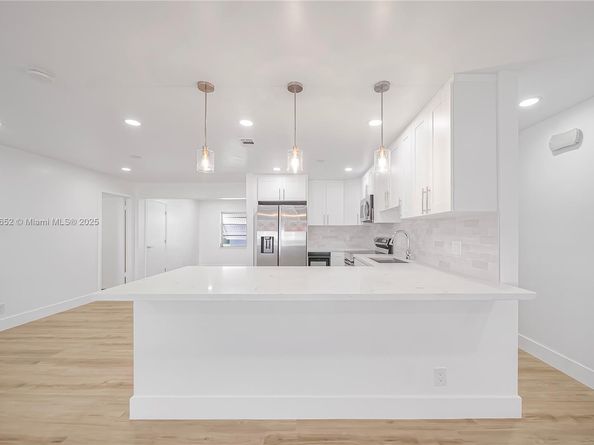 2106 Alfred Dr, Boynton Beach FL 33426