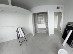 16570 NE 26th Ave 5G BOAT SLIP INCLUDED, North Miami Beach FL 33160