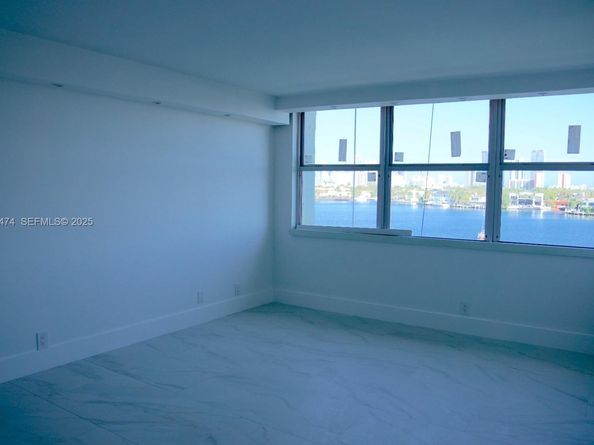 16570 NE 26th Ave 5G BOAT SLIP INCLUDED, North Miami Beach FL 33160