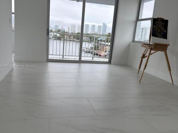 16570 NE 26th Ave 5G BOAT SLIP INCLUDED, North Miami Beach FL 33160