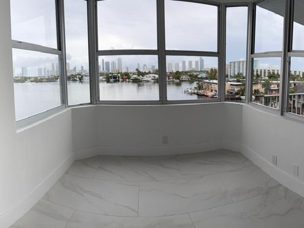 16570 NE 26th Ave 5G BOAT SLIP INCLUDED, North Miami Beach FL 33160