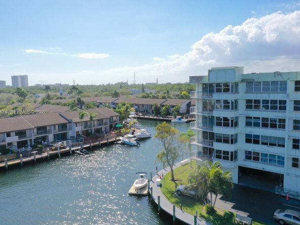 16570 NE 26th Ave 5G BOAT SLIP INCLUDED, North Miami Beach FL 33160