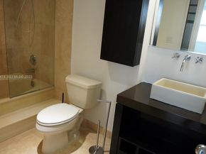 16570 NE 26th Ave 5G BOAT SLIP INCLUDED, North Miami Beach FL 33160