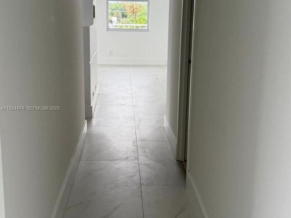 16570 NE 26th Ave 5G BOAT SLIP INCLUDED, North Miami Beach FL 33160