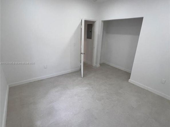 418 NW 9th Ave, Miami FL 33128