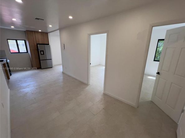 418 NW 9th Ave, Miami FL 33128