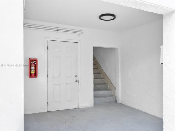 418 NW 9th Ave, Miami FL 33128