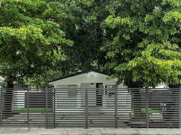 1829 NW 62nd Ter, Miami FL 33147