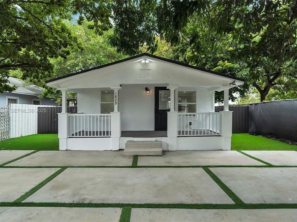1829 NW 62nd Ter, Miami FL 33147