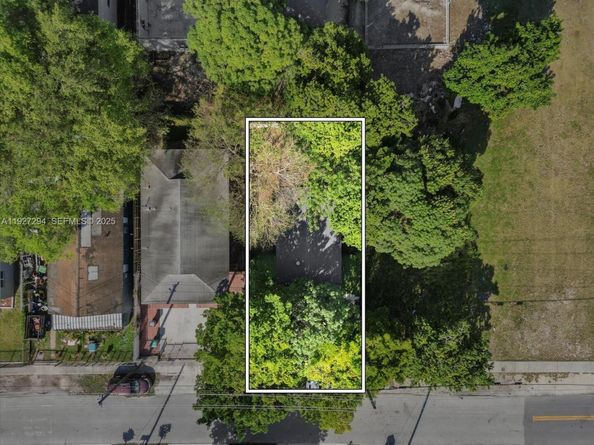 1829 NW 62nd Ter, Miami FL 33147