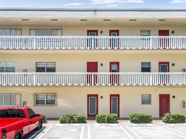 4411 NW 16th St F103, Lauderhill FL 33313