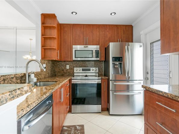 4411 NW 16th St F103, Lauderhill FL 33313